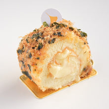 Load image into Gallery viewer, Roll Cakes by LA LA BAKESHOP