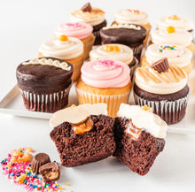 Load image into Gallery viewer, Cupcakes by Sweet Flour