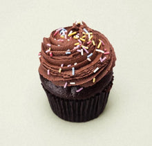 Load image into Gallery viewer, Cupcakes with gluten free, soy free and sugar free options by Tori's Bakeshop