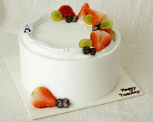 Load image into Gallery viewer, Classic Cakes by Manzou Bakery