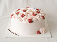 Load image into Gallery viewer, Classic Cakes by Manzou Bakery