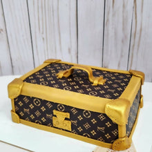 Load image into Gallery viewer, Custom Cakes by 120 Bake House	
